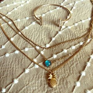 Layered Pineapple Necklace and Bracelet